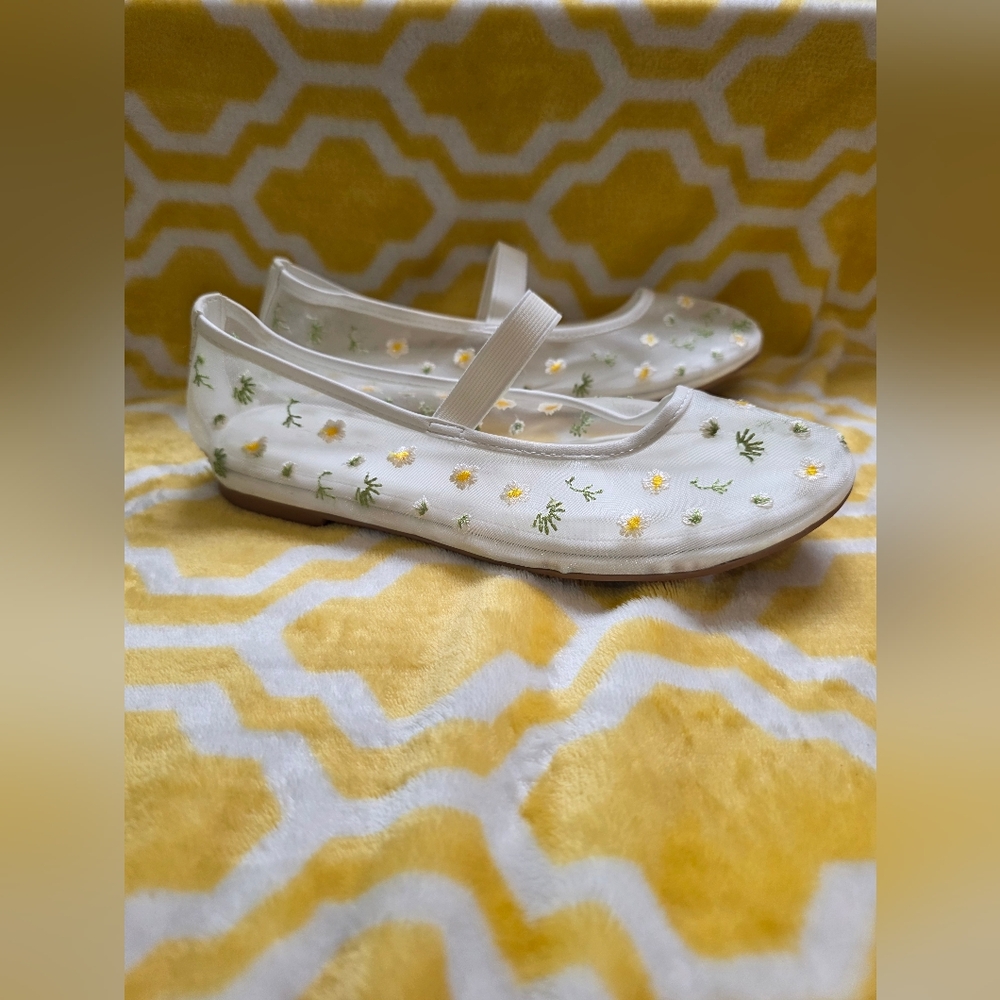 Torrid White Floral Casual Dress Shoes